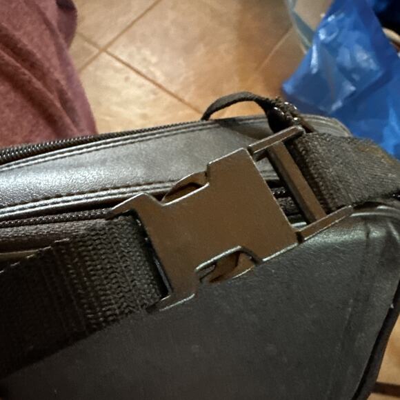 Syscom VM-2003 4 inch TFT LCD Monitor - Picture 10 of 11